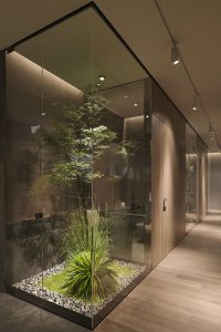 绿植原木拥抱自然的大宅